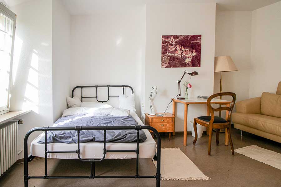 Zimmer-11-01 Zimmer-11-01