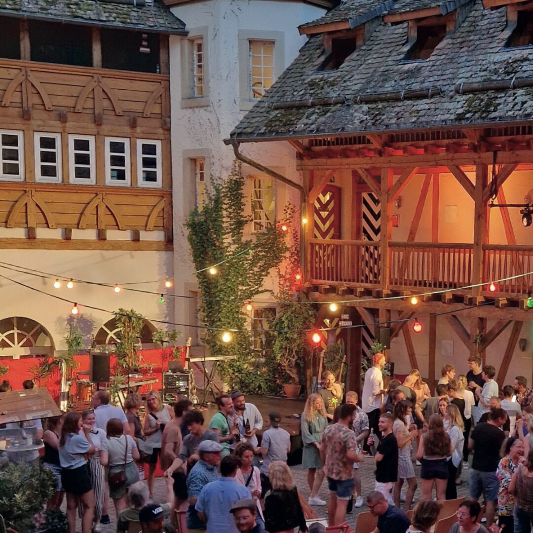 Innenhof mit Hofkonzert